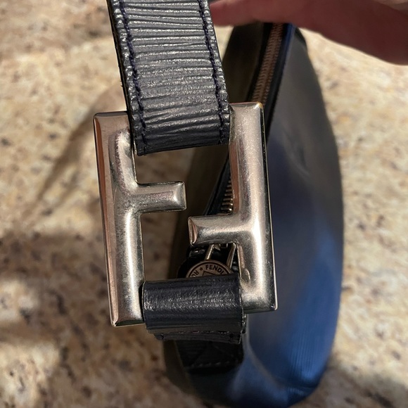 Fendi FF Vintage Crossbody / Shoulder Bag - Picture 3 of 16